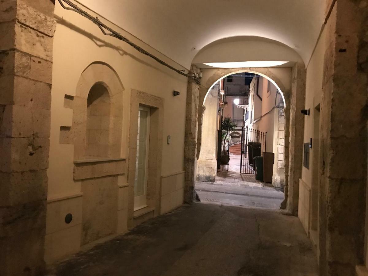 Апартаменты Le Stanze Di Carlo Сиракузы Экстерьер фото